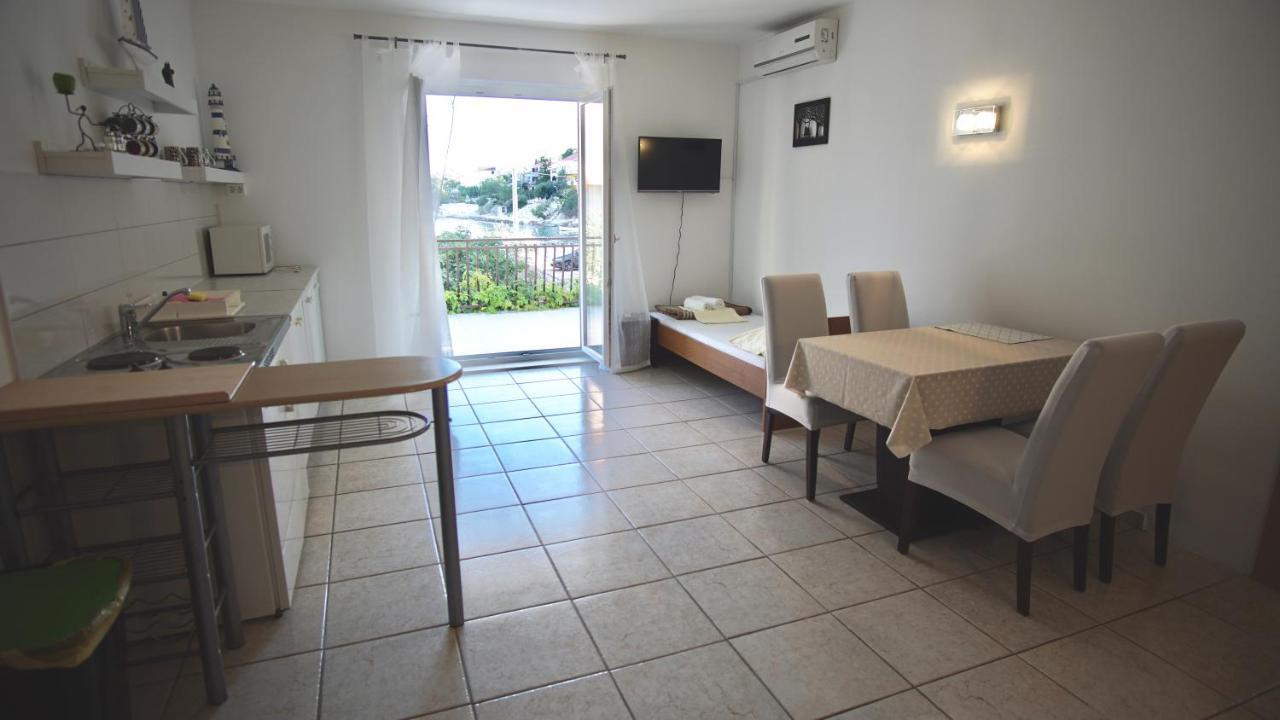 Apartments Victoria Trogir Exterior foto